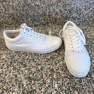 Vans Old Skool Canvas Shoe ~ Men’s 9 / Women’s 10.5 ~ white